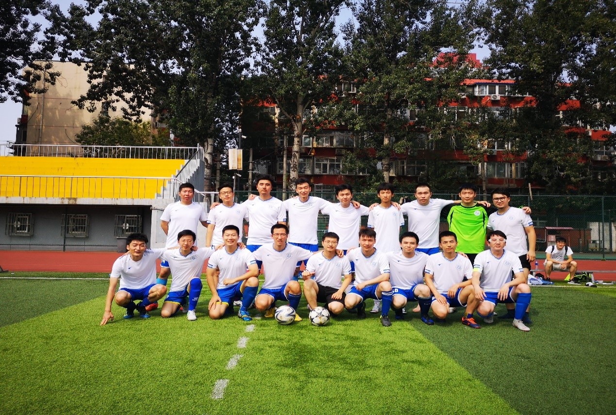 以石多宝体育- 多宝体育官方网站- 多宝体育APP下载 DUOBAO SPORTS门五小足球队为原型的励志电影开机